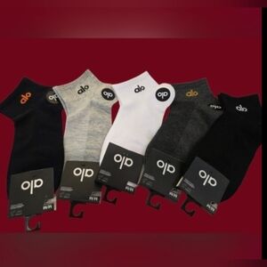ALO Womens Logo Socks Medium Black, White, Gray, BNWT 5 Pair